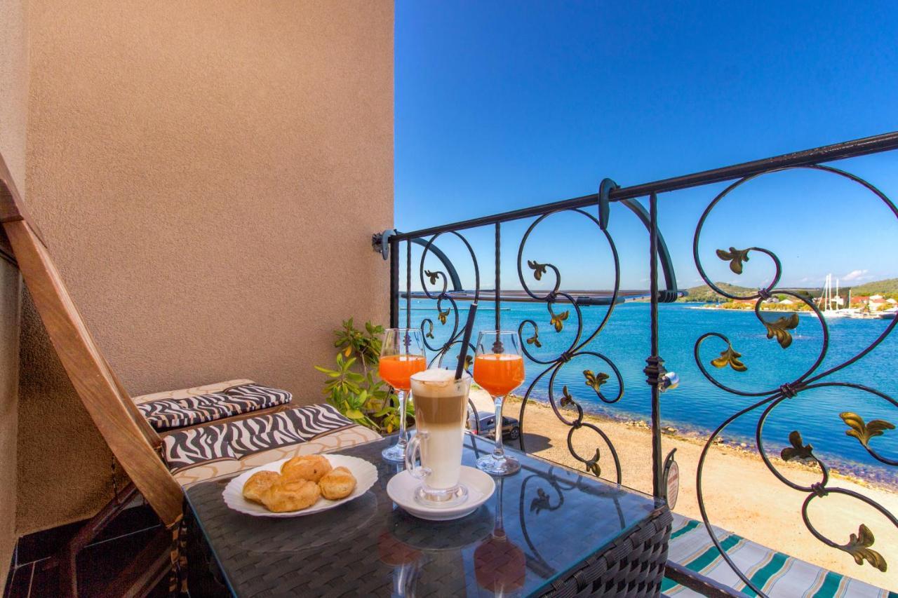 Apartmani Nikolina Seaview Szybenik Zewnętrze zdjęcie