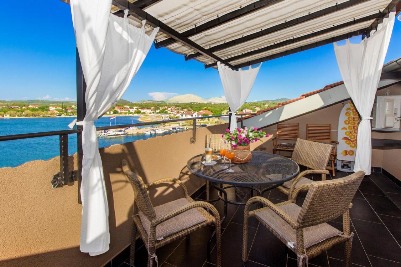 Apartmani Nikolina Seaview Szybenik Zewnętrze zdjęcie