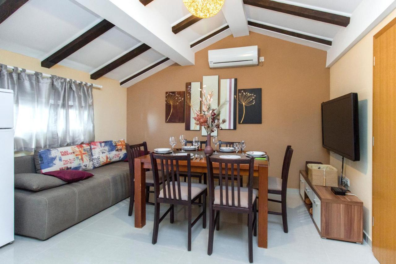 Apartmani Nikolina Seaview Szybenik Zewnętrze zdjęcie