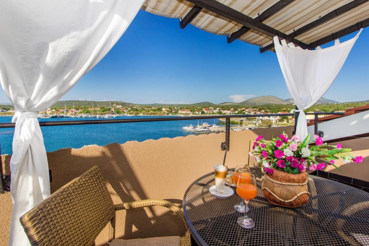 Apartmani Nikolina Seaview Szybenik Zewnętrze zdjęcie