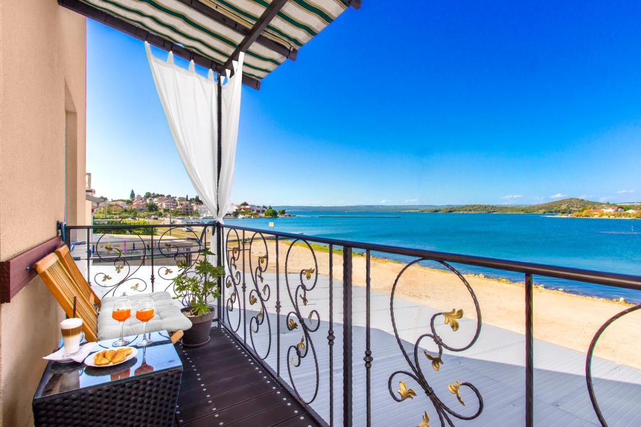 Apartmani Nikolina Seaview Szybenik Zewnętrze zdjęcie