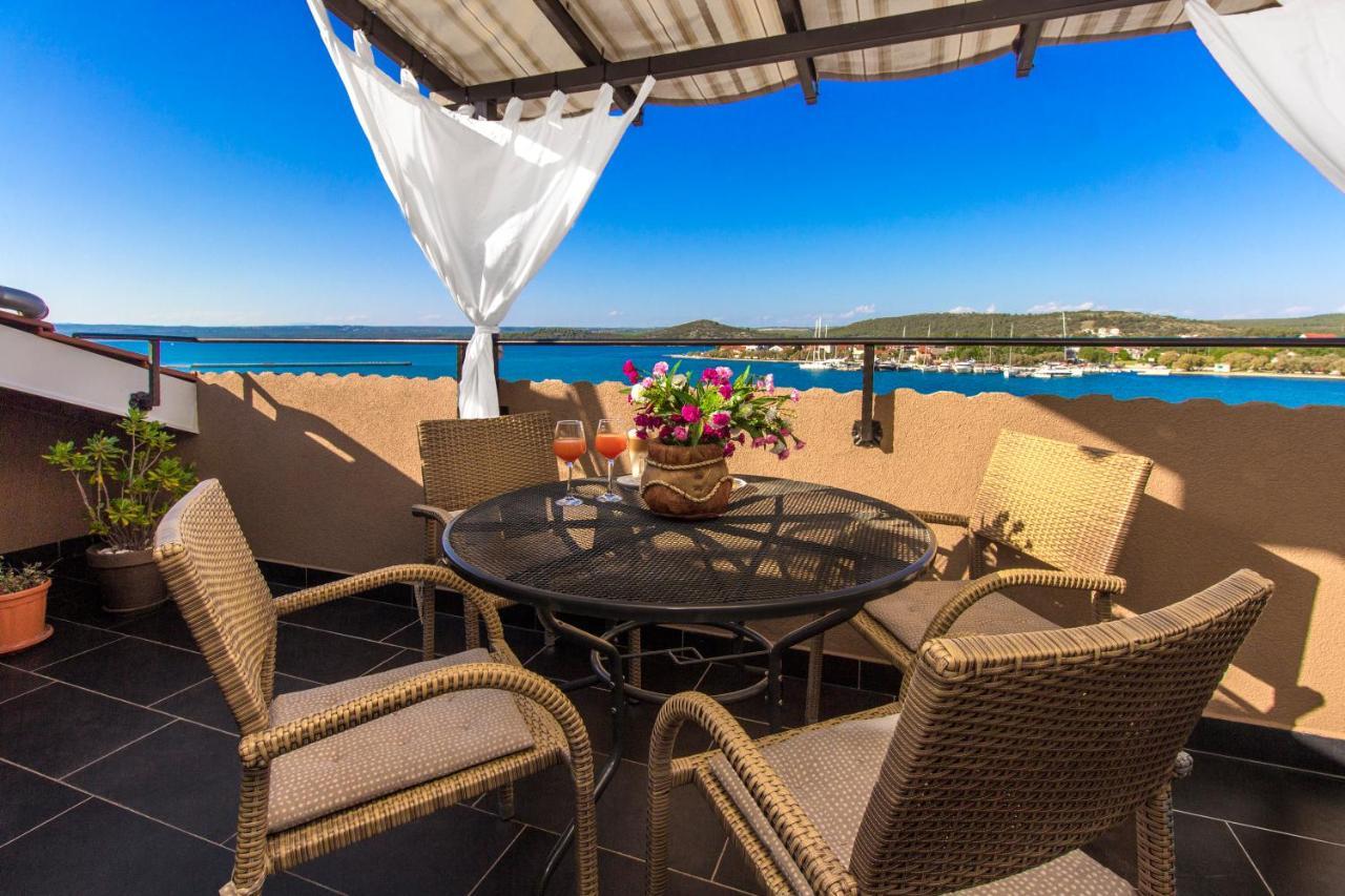 Apartmani Nikolina Seaview Szybenik Zewnętrze zdjęcie