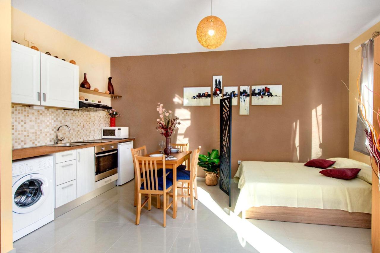 Apartmani Nikolina Seaview Szybenik Zewnętrze zdjęcie